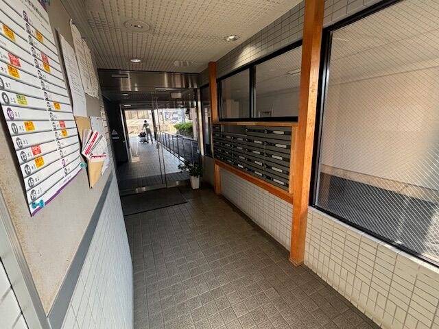 郵便受けなどの共有部分はきちんと清掃されています。
