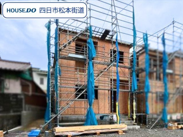 【外観】
富洲原小学校/富洲原中学校エリアに全居室6帖以上で防犯カメラのある3LDK+S♪新築一戸建て建築中。現在上棟工事。周辺環境の確認を兼ねて一度ご見学してみませんか
(2026年6月28日 撮影)