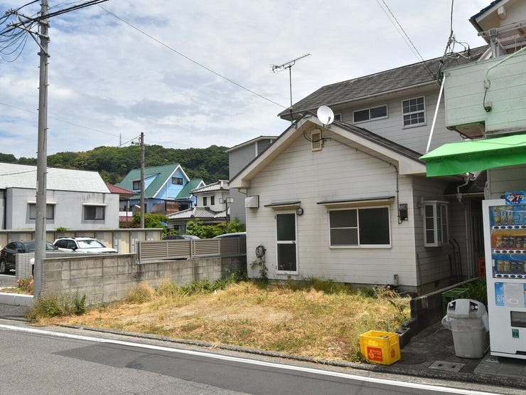 外観を南西側より撮影