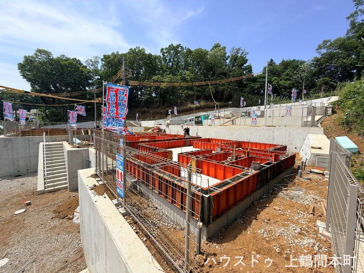 【外観】
生活利便と自然が調和する住環境