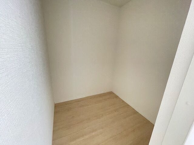 大きめのクローゼットで物がすっきり片付きます