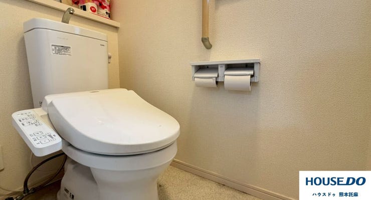 1階にも2階にもトイレがございます♪