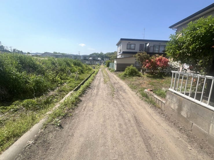 現地(2026年5月)撮影
◎建築条件無し◎
詳細は、ハウスドゥ 八戸下長までお気軽にお問い合わせくださいませ♪