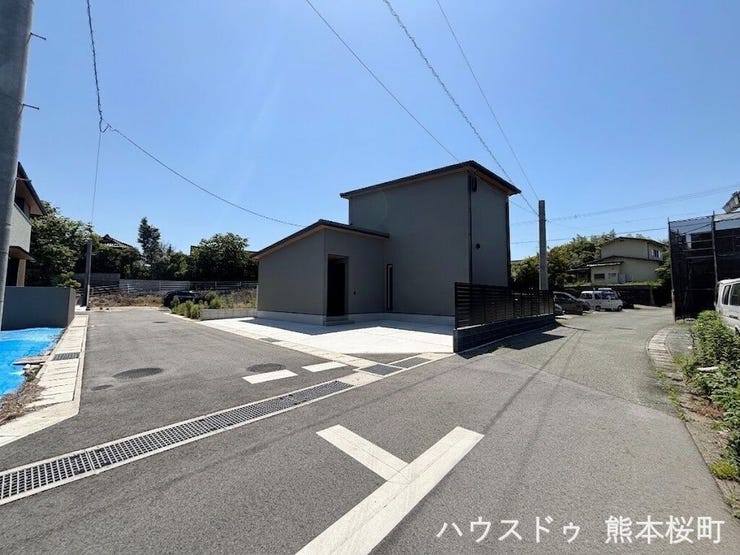 ■理想を叶える新しい暮らしの舞台■高いデザイン性と機能性を兼ね備えた住まい。ここで、家族の新しい物語が始まります。