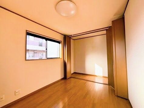全室にクローゼットなどの収納が備わっているため、プライベートルームもすっきり保てます。