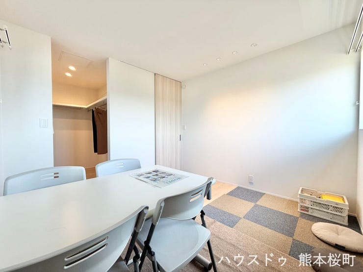 ■2階6.12帖洋室■心からリラックスできる静けさ、上質な眠りで、毎日をリセットします。明日への活力を養う空間です。