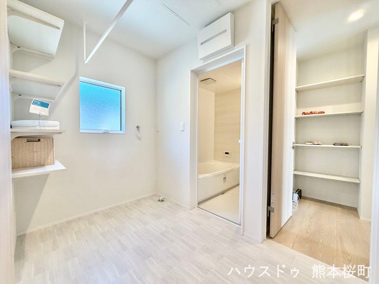 ■清々しいリフレッシュ空間■心地よい光が差し込むプライベートスペース。