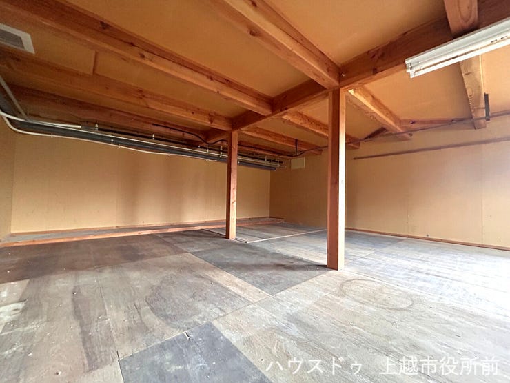1.5階:納戸