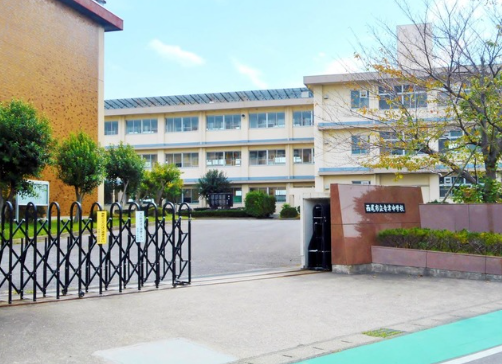 寺津中学校