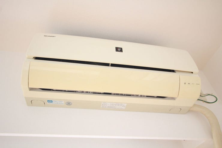 夏の暑い日や冬の寒い日に活躍するエアコン完備♪