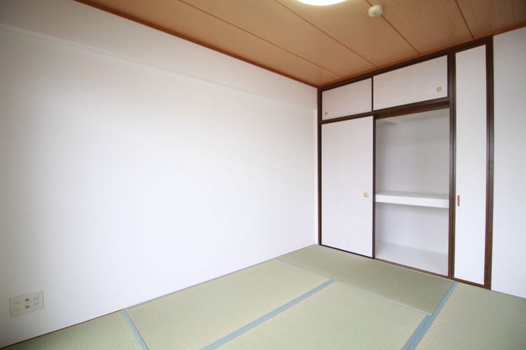 【押入収納】和室には嬉しい押入収納がございます。