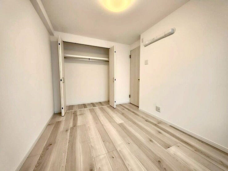 【Bedroom】主寝室や子ども部屋、在宅ワークにも使える洋室。暮らしに合わせて自由にレイアウトできます。
