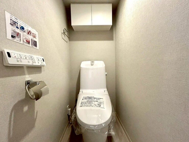 【Toilet】清潔感があり、落ち着いたデザインのトイレ。家族みんなが快適に使えます。