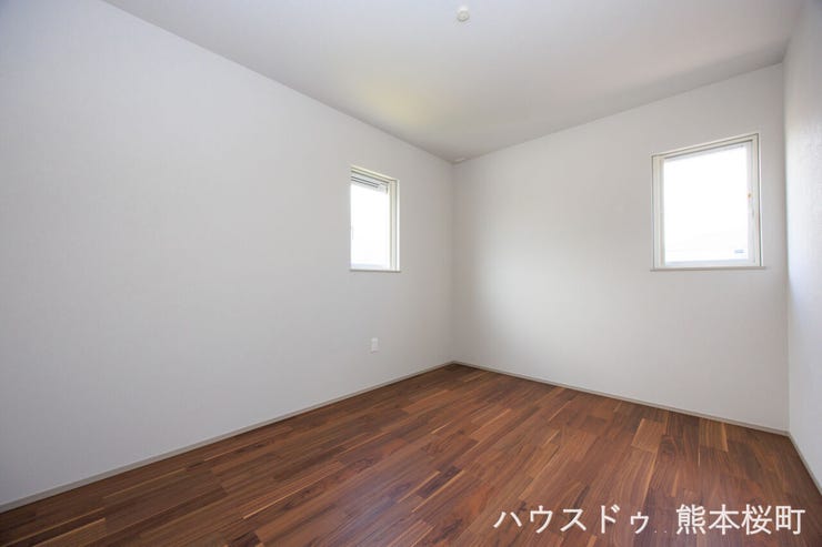 ■2階6.0帖洋室①■寝室、書斎、趣味の部屋。家族の成長やライフスタイルに合わせ、様々な使い方ができる快適な空間です。