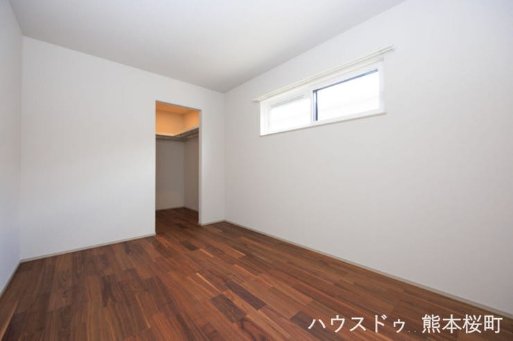 ■2階6.0帖洋室②■寝室、書斎、趣味の部屋。家族の成長やライフスタイルに合わせ、様々な使い方ができる快適な空間です。