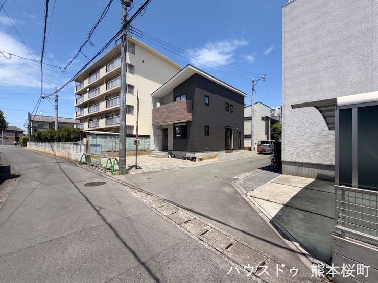 ■理想を叶える新しい暮らしの舞台■高いデザイン性と機能性を兼ね備えた住まい。ここで、家族の新しい物語が始まります。