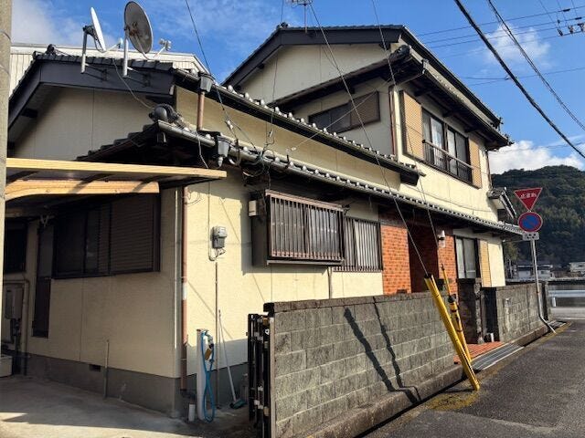【外観】
●高須小学校校区
●4LDKのゆとりある部屋数
●バス停まで徒歩10分、路面電車まで徒歩11分