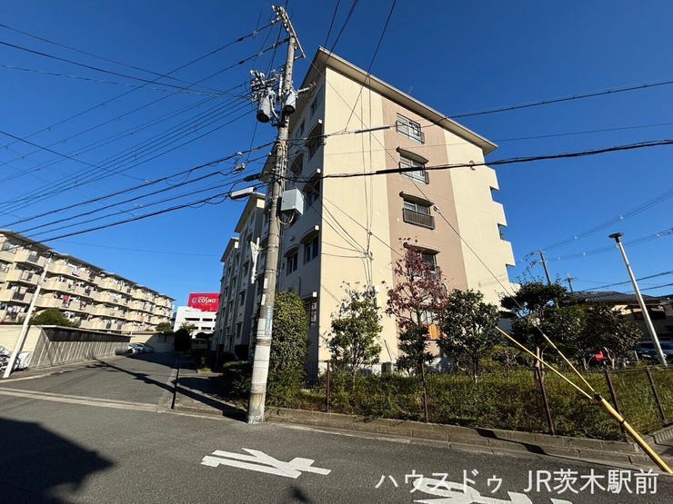 5階建ての4階になります♪