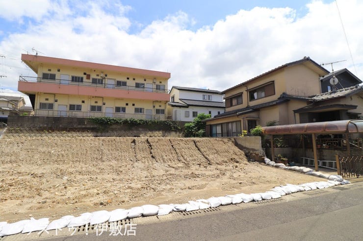 【外観写真】
・「長期優良住宅認定制度」の基準をクリアし、認定を受けている家で住宅ローンや不動産取得税、固定資産税など減税が受けられます!