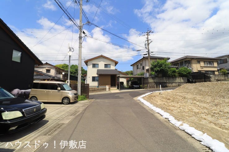 【前面道路】
北側前面道路、東方面
交通量少なめです