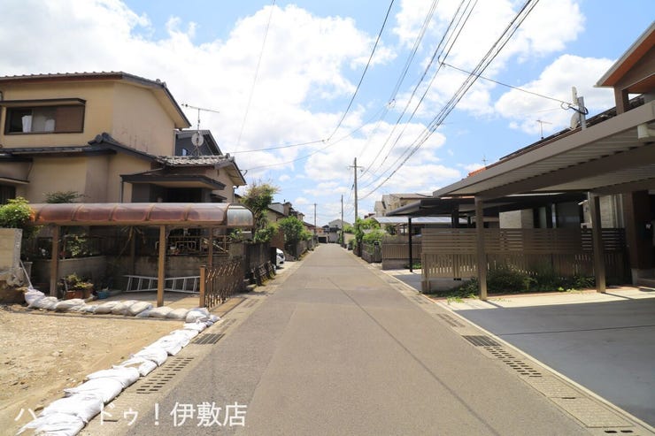 【前面道路】
北側前面道路、西方面
交通量少なめです