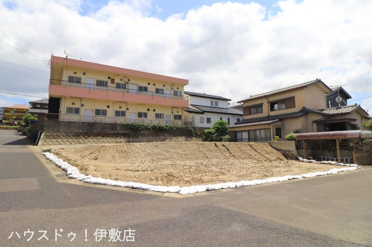 【外観】
【外観写真】
・坂元台小学校まで徒歩7分
・タイヨー玉里団地店まで徒歩7分
・周辺にコンビニ、スーパー、教育施設等あり住環境良好