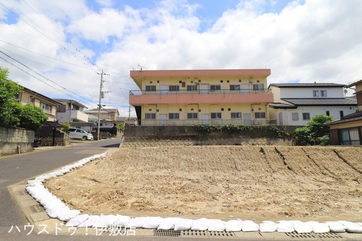 【外観写真】
・「長期優良住宅認定制度」の基準をクリアし、認定を受けている家で住宅ローンや不動産取得税、固定資産税など減税が受けられます!
