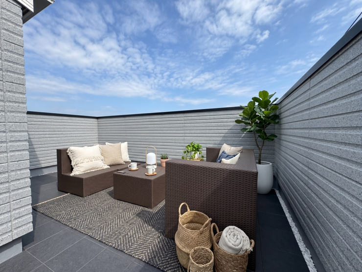 【Terrace】こちらの画像はAIによる家具イメージです。屋上テラスの雰囲気を感じてみてください♪