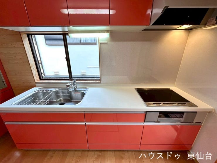 ものの出し入れがしやすい引き出し式の収納を採用しています♪