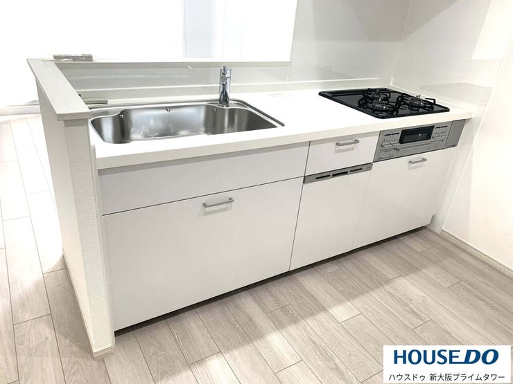 大容量の収納でキッチン廻りはすっきり片付きます♪