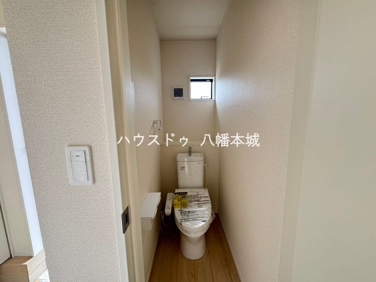小窓付きで明るいですね♪