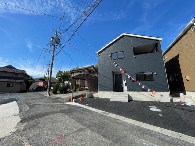 前面道路幅約4mあります。