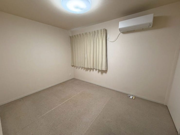 落ち着いた色味のお部屋で暖かい印象がありますね。