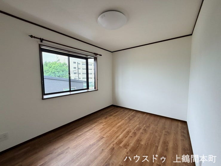 快適な暮らしを支える機能的な洋室