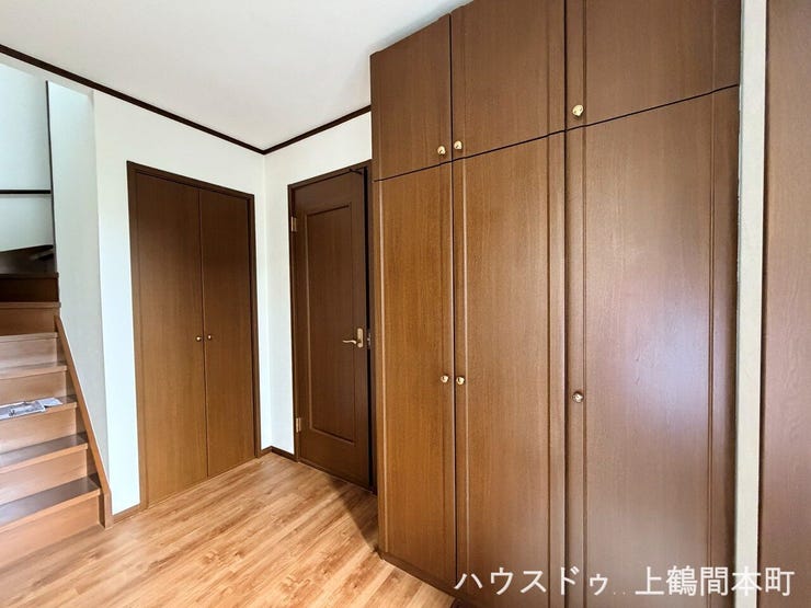 住まいの第一印象を彩る上質な玄関空間