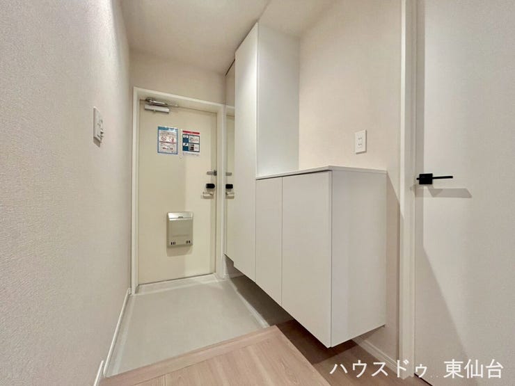 程よく抜け感があって圧迫感が抑えられたおもてなしの玄関です♪