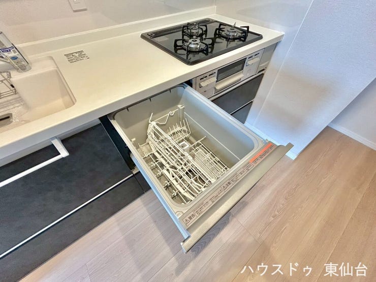 スイッチ一つで洗い物が完了♪頼もしい食洗器付きです♪