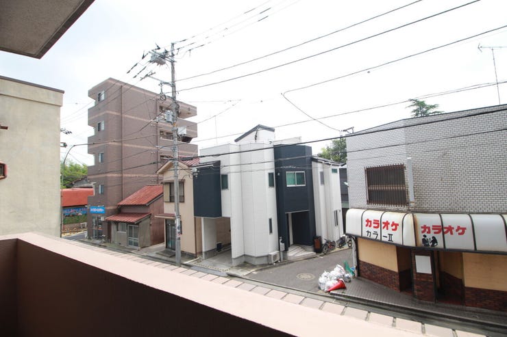 最上階のお部屋からは非日常の景観がのぞめます。思いっきり深呼吸したくなる環境です。