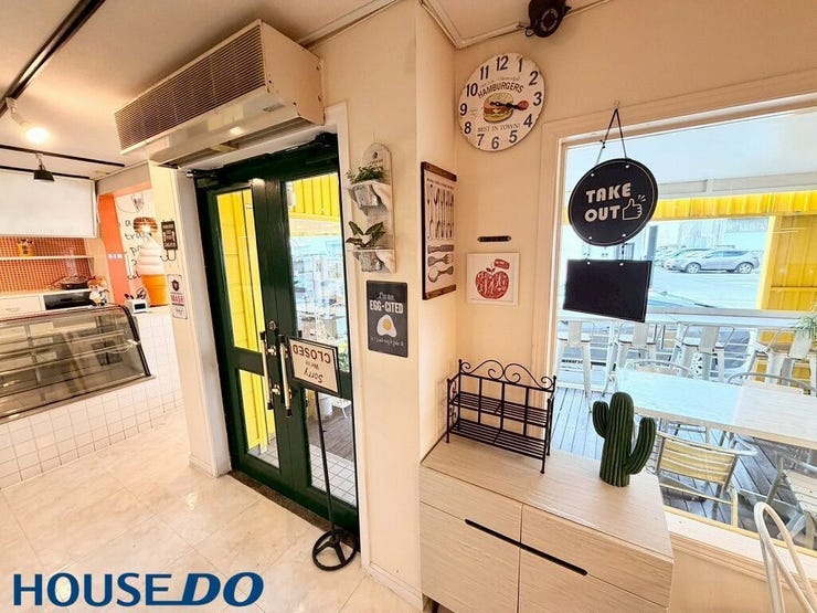 店舗入り口