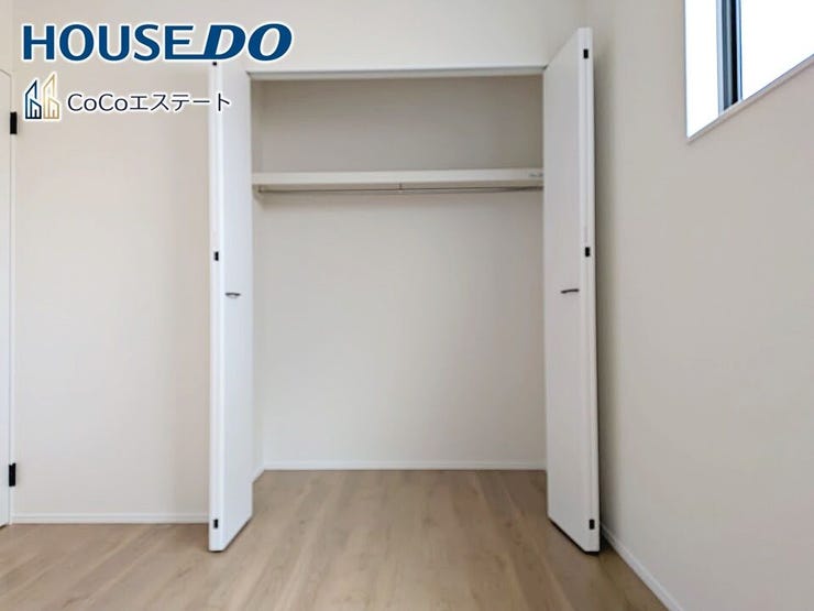 □■収納■□
各部屋にクローゼット完備♪
ゆとりの収納で、お部屋がスッキリ片付きます。