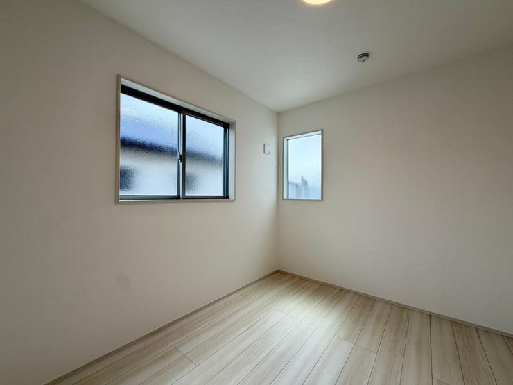〈5.2帖〉子ども部屋にちょうど良い二面採光の明るい洋室♪