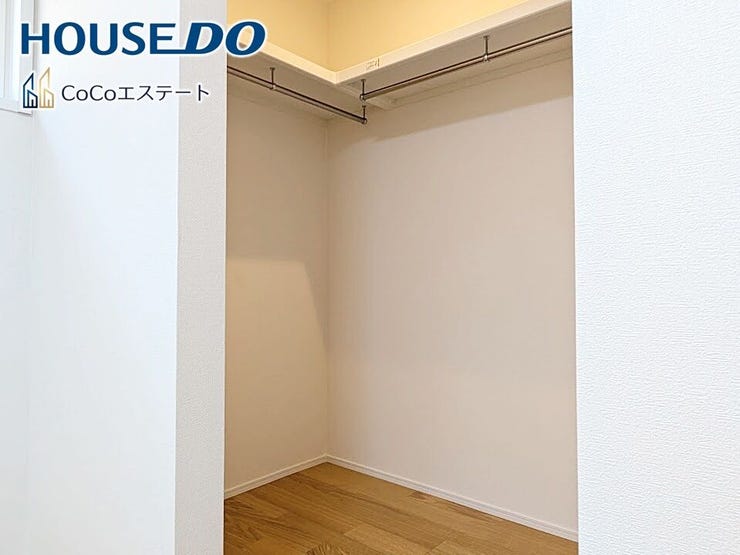 □■収納■□
各部屋にクローゼット完備♪
ゆとりの収納で、お部屋がスッキリ片付きます。