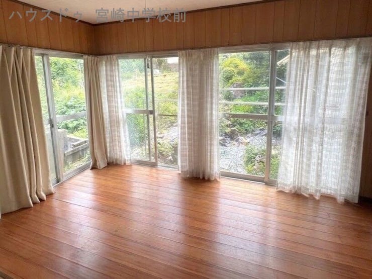 AIで家具・小物を消しています