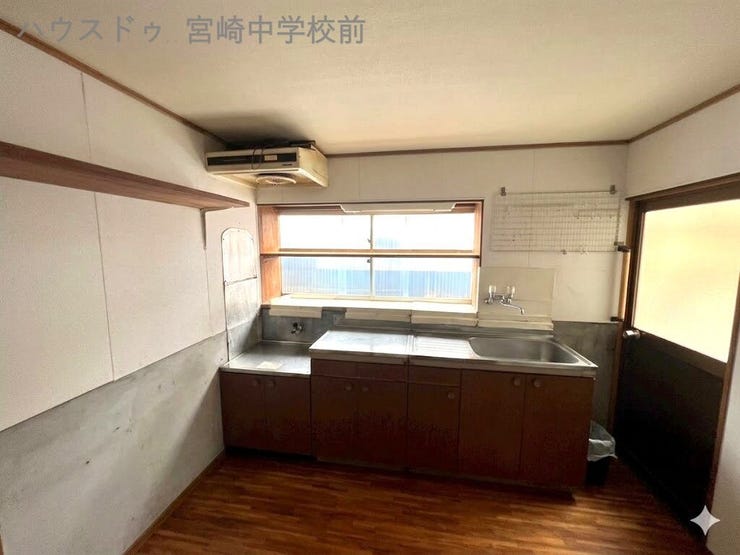 AIで家具・小物を消しています