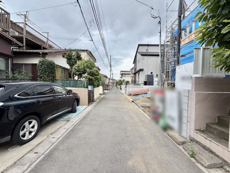 生活する上で必要な施設(幼稚園、小学校、スーパー等々)が全てそろっているといっても過言ではないくらい、暮らしやすい環境となっております!