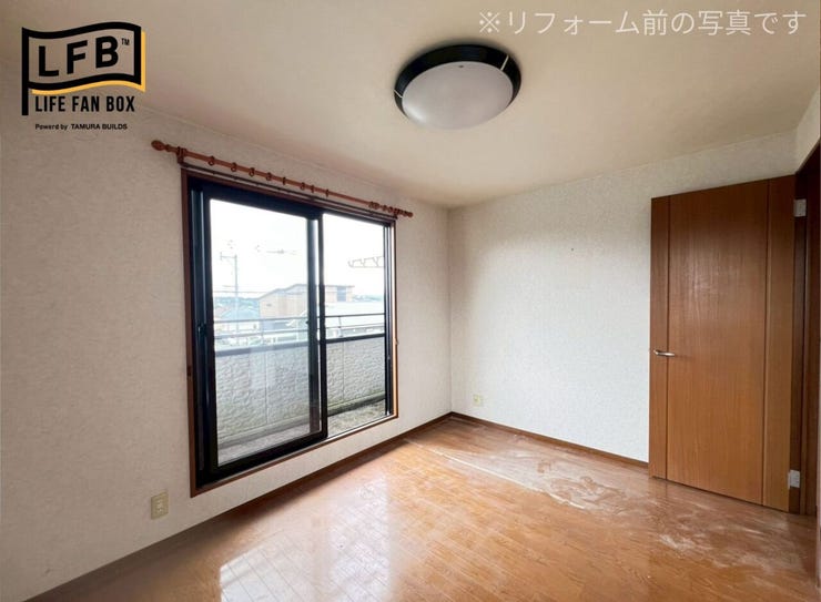 天気の良い日にはバルコニーでお布団を干すのも良いですね♪
※リフォーム前の写真です。