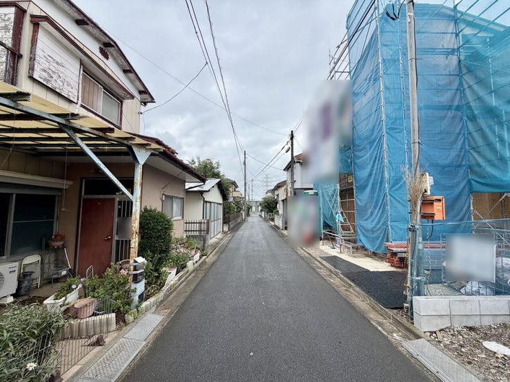 生活する上で必要な施設(幼稚園、小学校、スーパー等々)が全てそろっているといっても過言ではないくらい、暮らしやすい環境となっております!