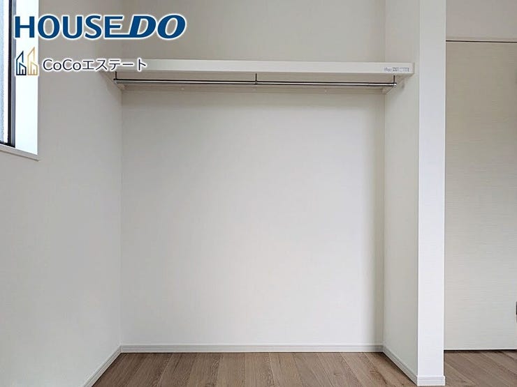 □■収納■□
各部屋にクローゼット完備♪
ゆとりの収納で、お部屋がスッキリ片付きます。