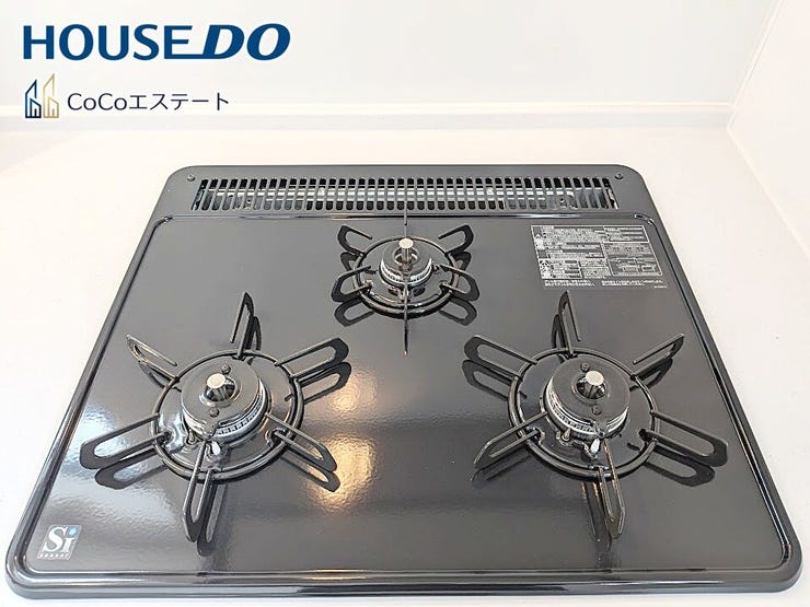 □■三口コンロ■□
同時にお料理が可能♪
煮物と炒め物と汁物と一度に作れます。
手際のよいママ確定ですね。