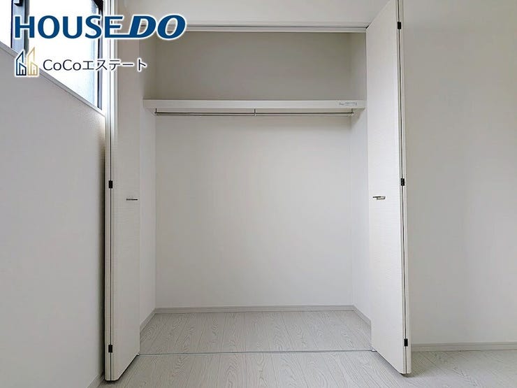 □■収納■□
各部屋にクローゼット完備♪
ゆとりの収納で、お部屋がスッキリ片付きます。
